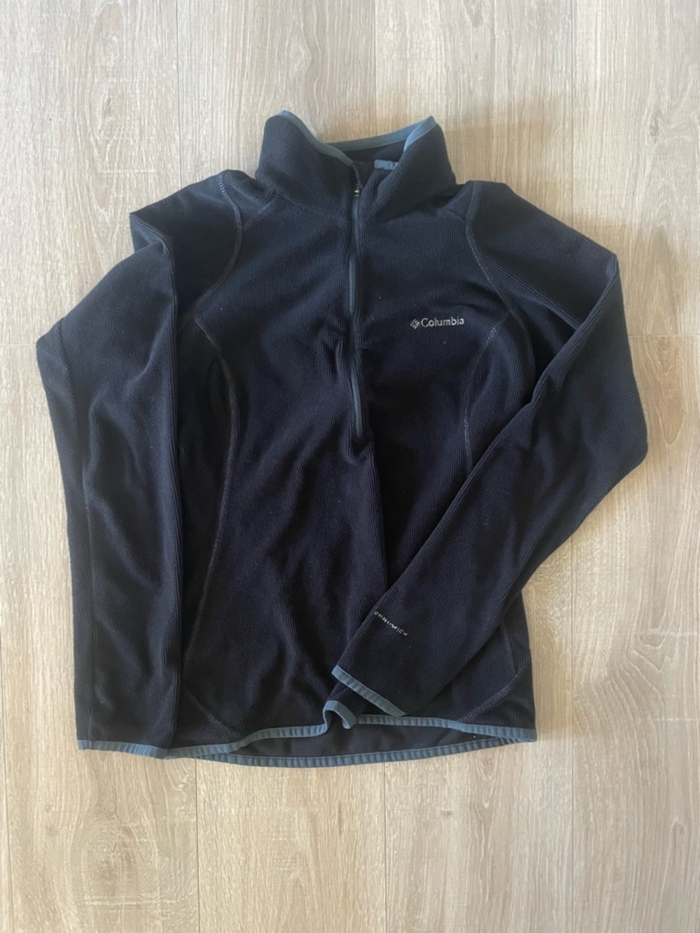 Columbia Black Quarter-Zip Fleece with Gray Trim